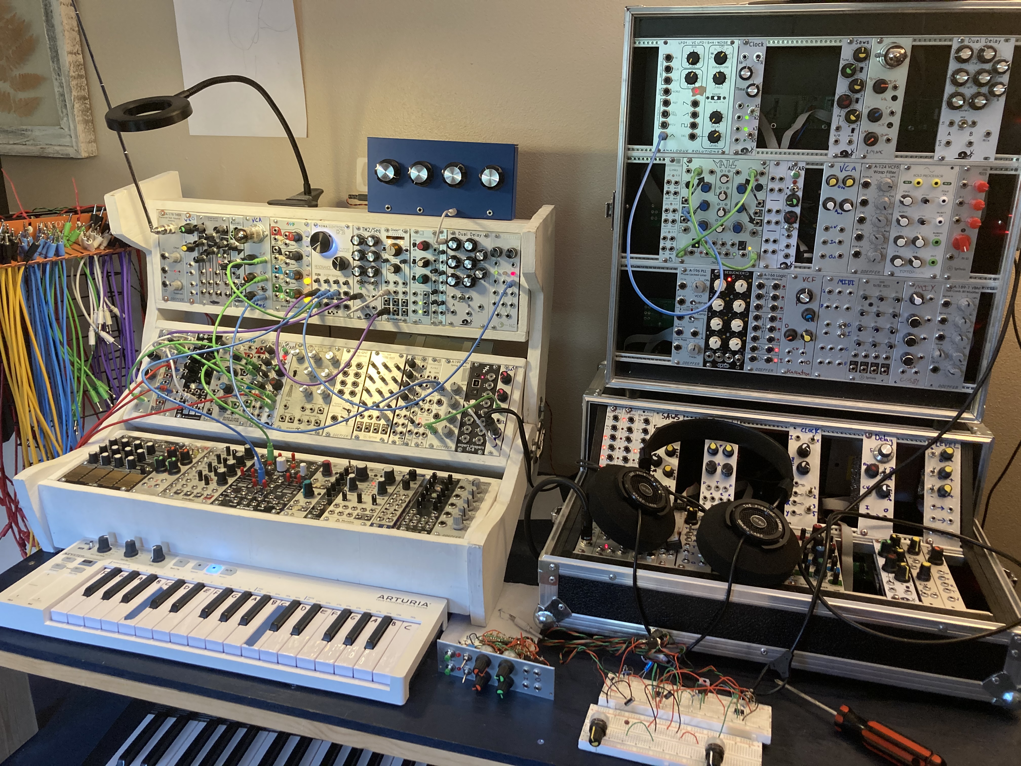 Eurorack DIY: hand-crafted electronic music project image