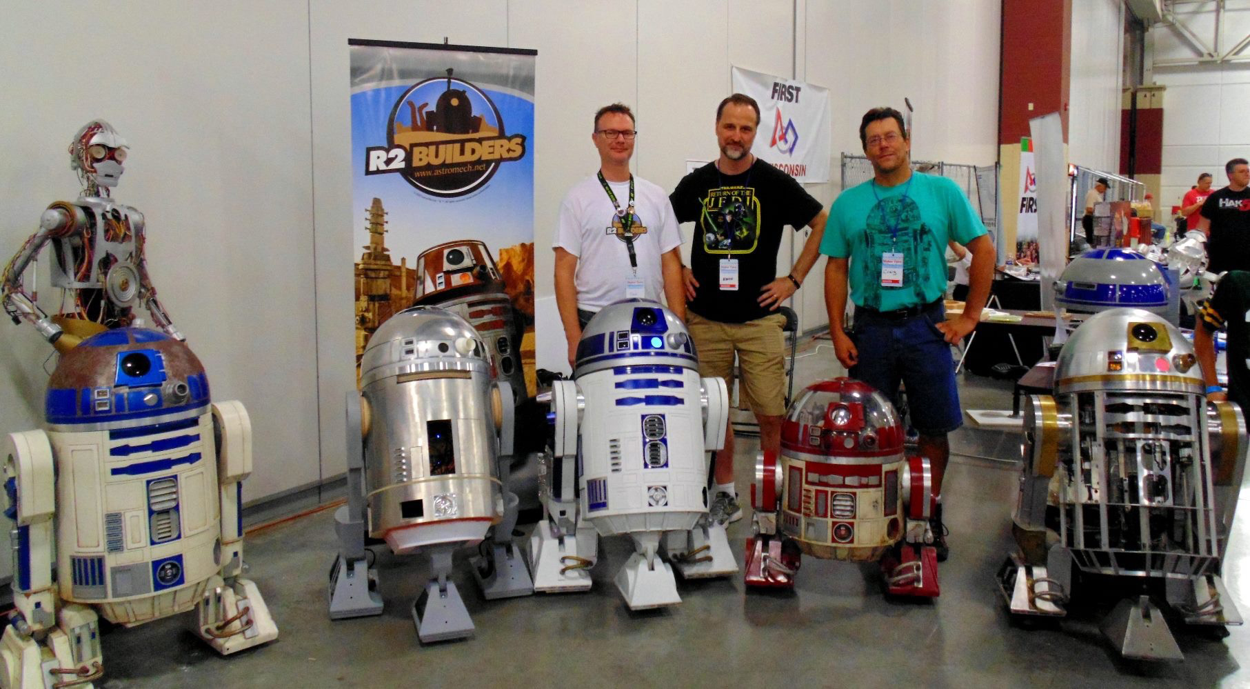 SE Wisconsin R2 Builders  Maker Picture
